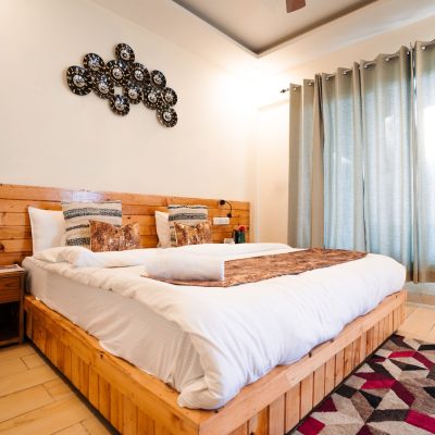 Premium room with balcony (6)